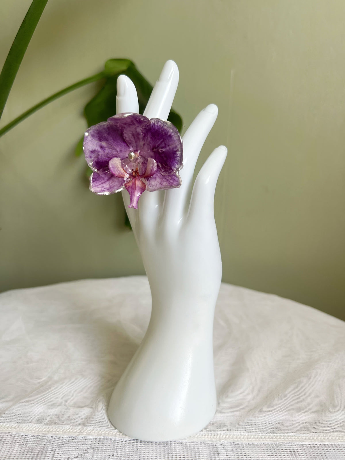 Large orchid Ring