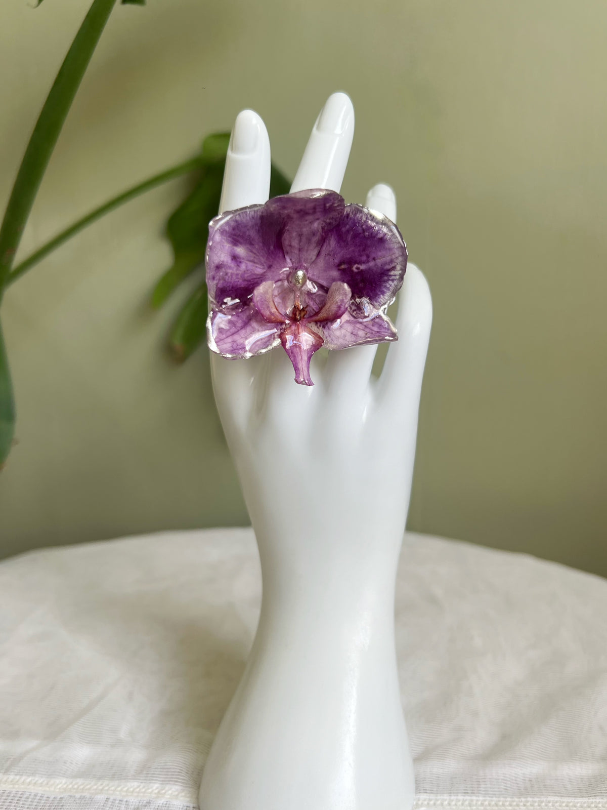 Large orchid Ring