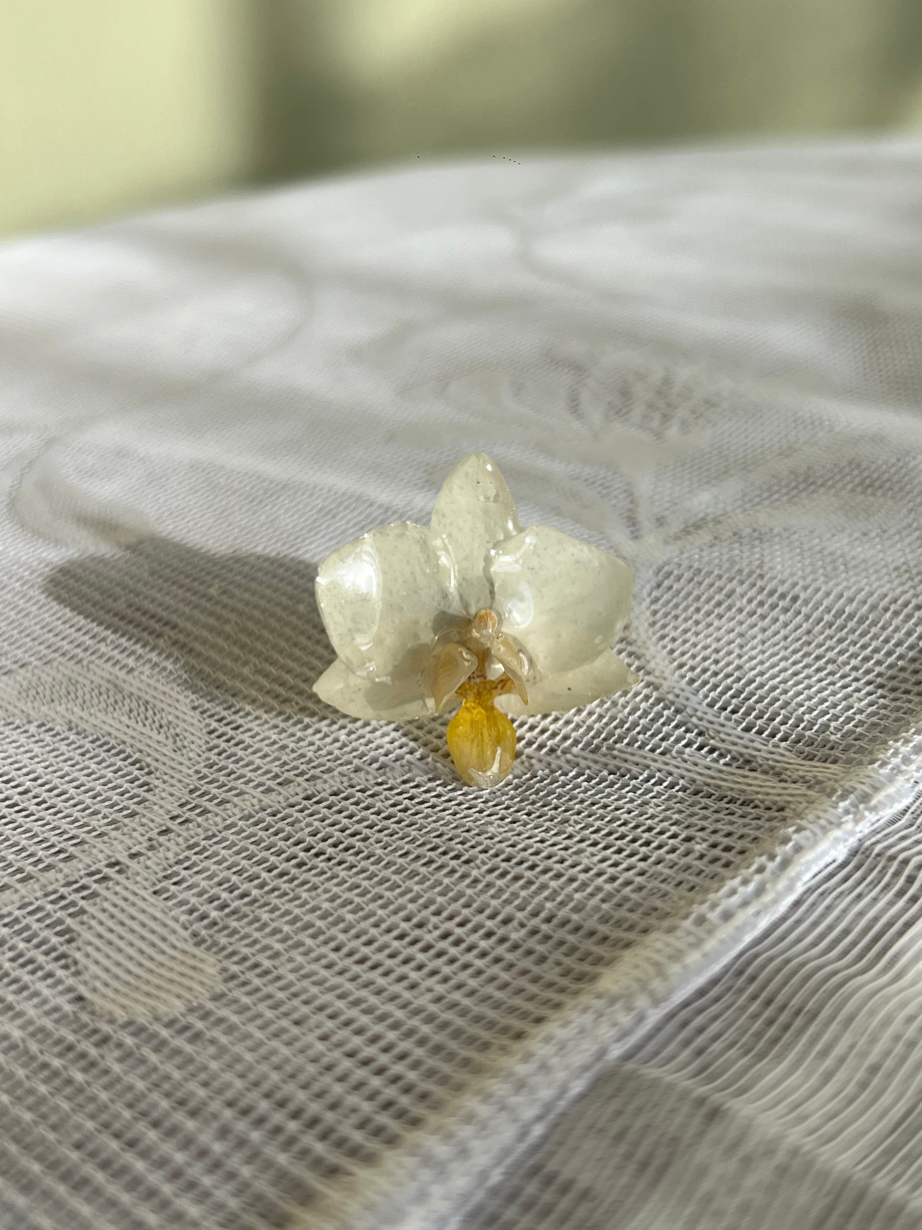 Mini Orchid Ring