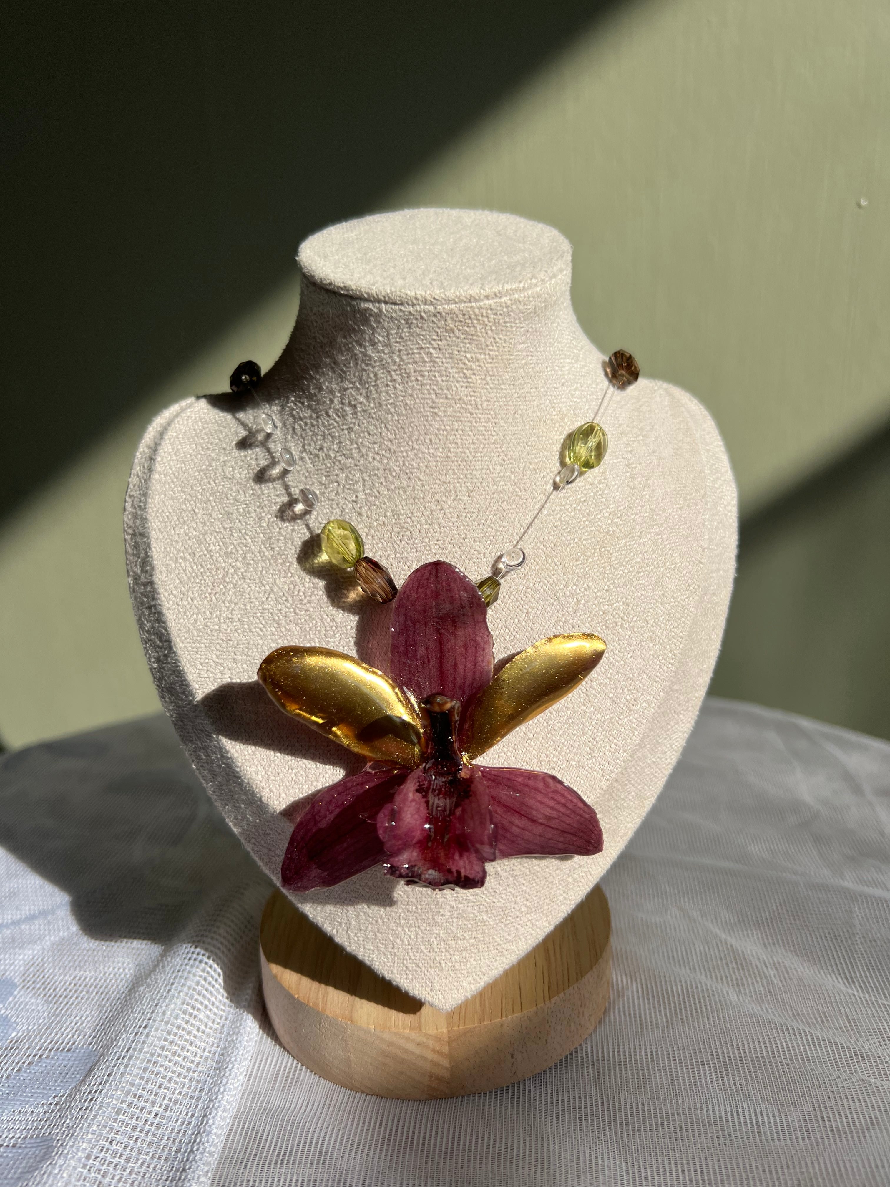 Jade in Gold
